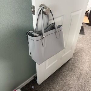 Kate Spade Elegant Gray Sienna Leather Handbag